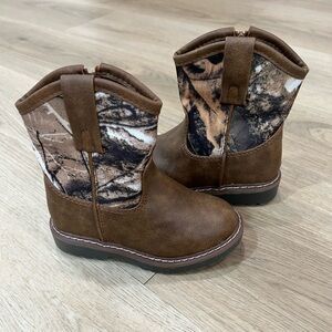 Kids Camo Boots